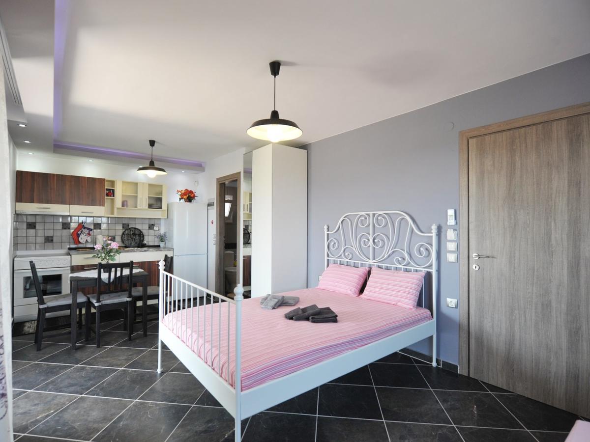 Alice Wonderland Home Nea Flogita Halkidiki Exterior photo
